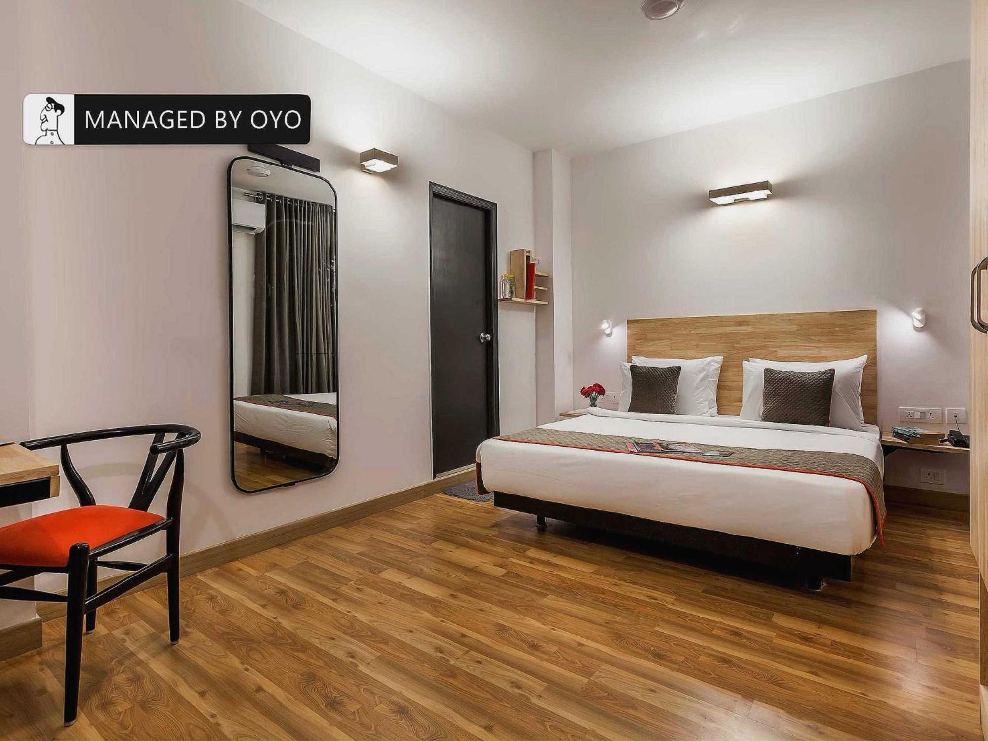 Hotel Gautam Residency New Delhi Exteriör bild