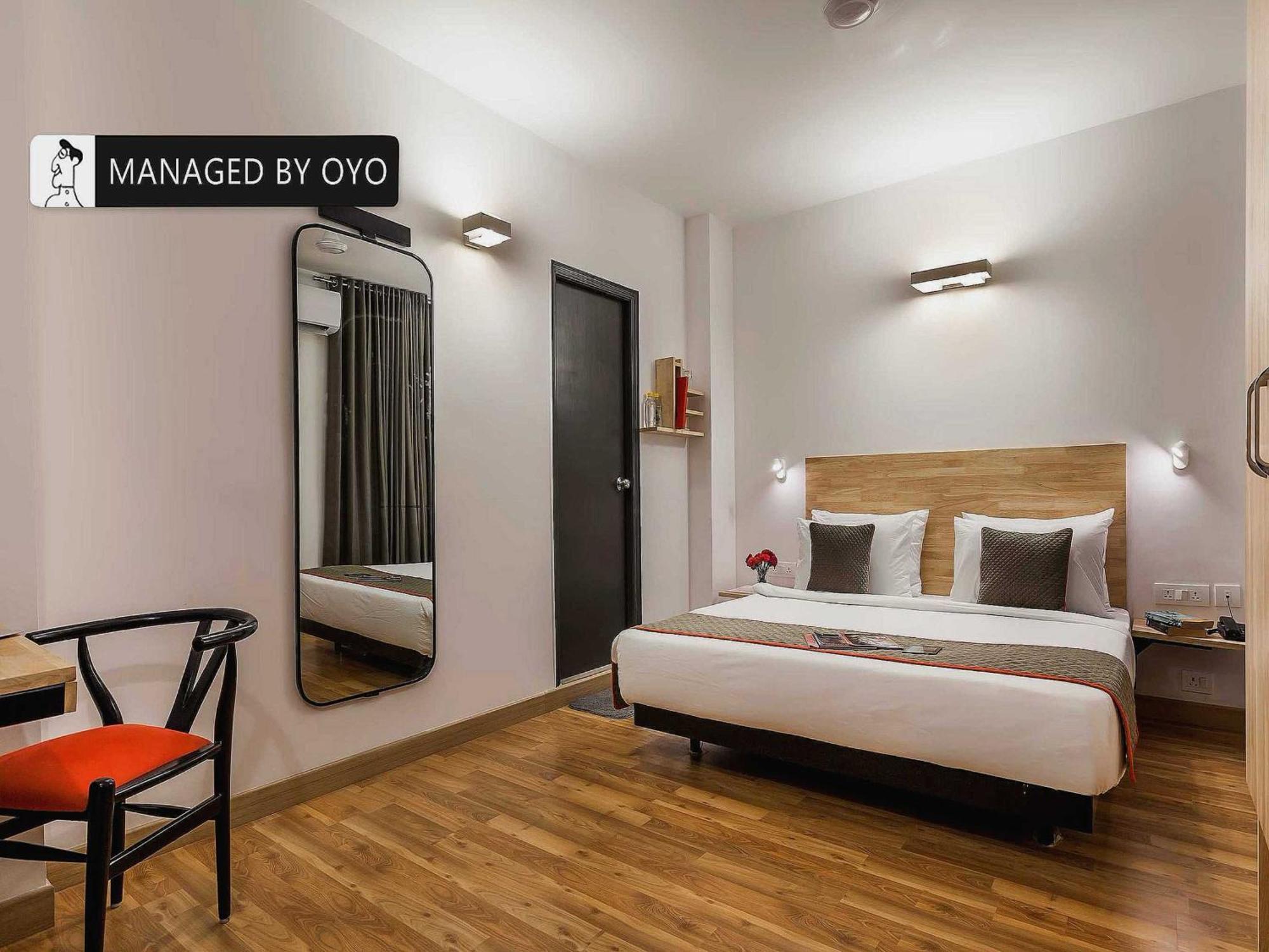 Hotel Gautam Residency New Delhi Exteriör bild
