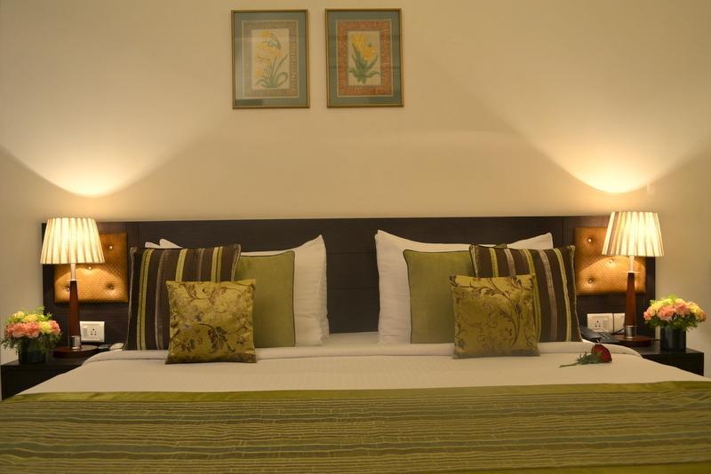 Hotel Gautam Residency New Delhi Exteriör bild