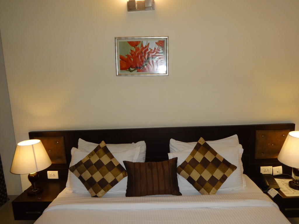 Hotel Gautam Residency New Delhi Rum bild